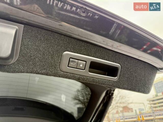 Черный Лексус РХ, объемом двигателя 2 л и пробегом 60 тыс. км за 46900 $, фото 47 на Automoto.ua