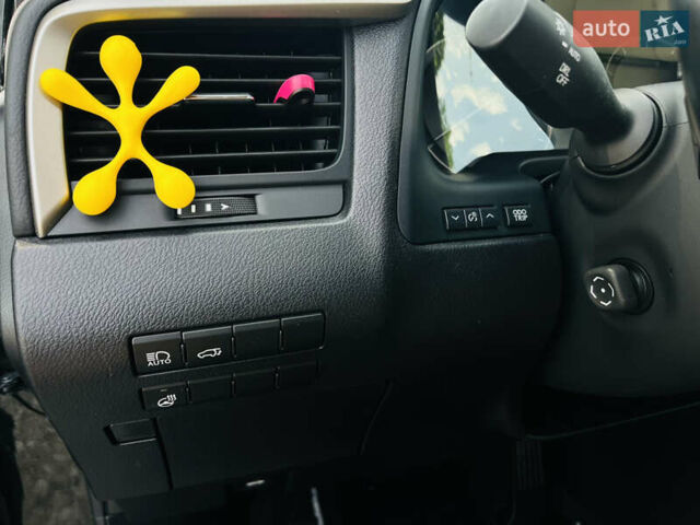 Чорний Лексус РХ, об'ємом двигуна 3.46 л та пробігом 60 тис. км за 41500 $, фото 23 на Automoto.ua