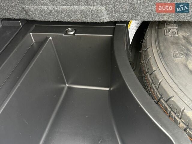 Черный Лексус РХ, объемом двигателя 3.46 л и пробегом 51 тыс. км за 42000 $, фото 51 на Automoto.ua