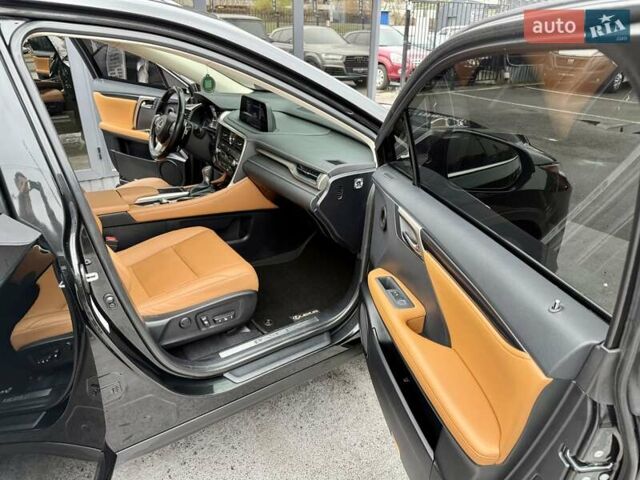 Черный Лексус РХ, объемом двигателя 2 л и пробегом 60 тыс. км за 46900 $, фото 41 на Automoto.ua