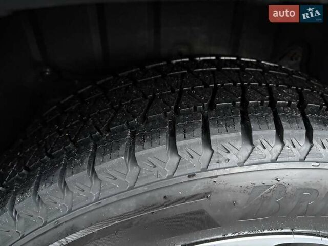 Черный Лексус РХ, объемом двигателя 2 л и пробегом 159 тыс. км за 38900 $, фото 28 на Automoto.ua