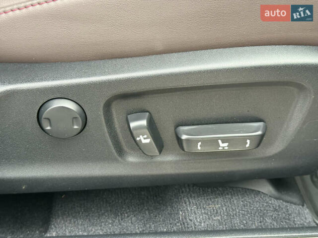 Черный Лексус РХ, объемом двигателя 3.46 л и пробегом 25 тыс. км за 50999 $, фото 35 на Automoto.ua