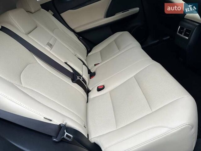 Черный Лексус РХ, объемом двигателя 2 л и пробегом 159 тыс. км за 38900 $, фото 26 на Automoto.ua