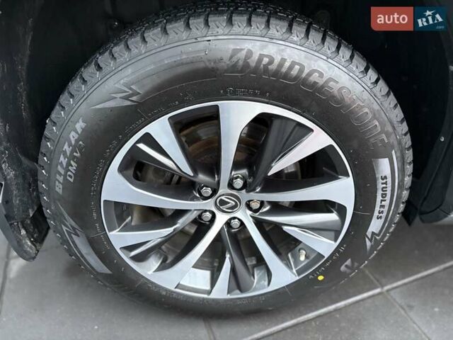 Черный Лексус РХ, объемом двигателя 2 л и пробегом 159 тыс. км за 38900 $, фото 29 на Automoto.ua