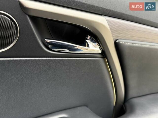 Чорний Лексус РХ, об'ємом двигуна 3.46 л та пробігом 47 тис. км за 44700 $, фото 85 на Automoto.ua