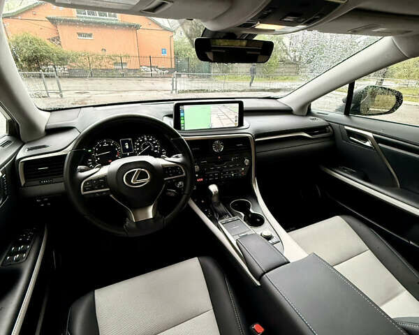 Лексус РХ 2021 в Киеве на Automoto.ua Черный Лексус РХ, объемом двигателя 3.5 л и пробегом 46 тыс. км за 46000 $, фото 9 на Automoto.ua