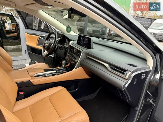 Черный Лексус РХ, объемом двигателя 2 л и пробегом 60 тыс. км за 46900 $, фото 44 на Automoto.ua
