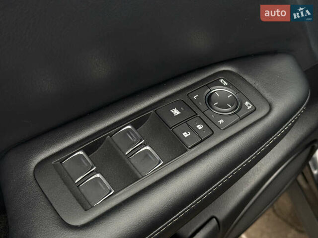 Черный Лексус РХ, объемом двигателя 3.46 л и пробегом 61 тыс. км за 53900 $, фото 32 на Automoto.ua