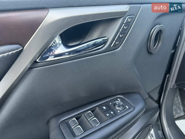 Черный Лексус РХ, объемом двигателя 3.46 л и пробегом 61 тыс. км за 51500 $, фото 30 на Automoto.ua