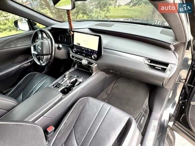 Черный Лексус РХ, объемом двигателя 2.4 л и пробегом 85 тыс. км за 59500 $, фото 60 на Automoto.ua