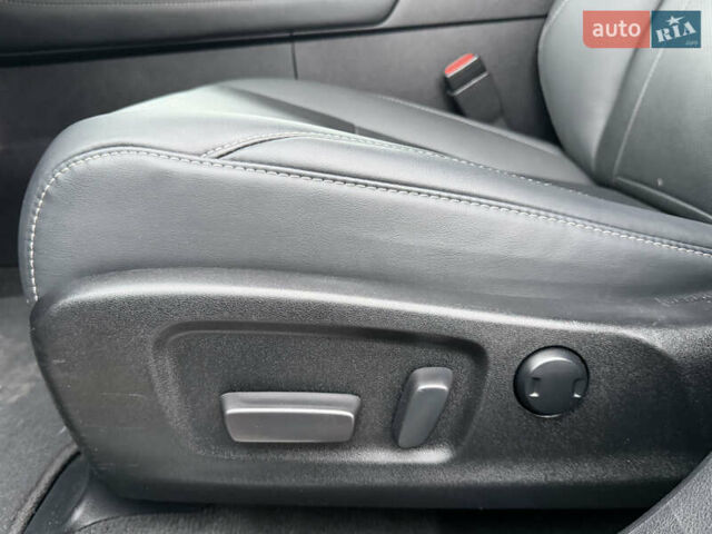 Чорний Лексус РХ, об'ємом двигуна 3.5 л та пробігом 70 тис. км за 46500 $, фото 29 на Automoto.ua