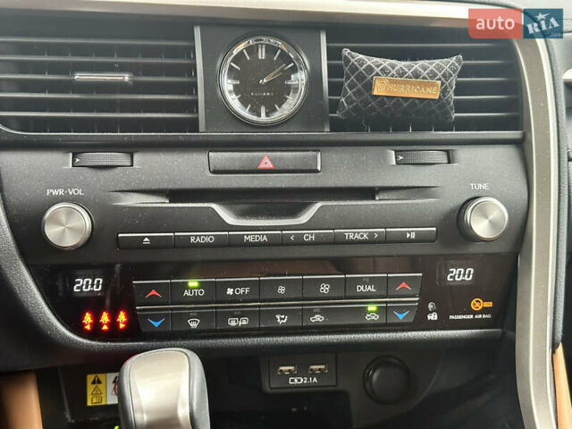 Черный Лексус РХ, объемом двигателя 2 л и пробегом 30 тыс. км за 50900 $, фото 13 на Automoto.ua