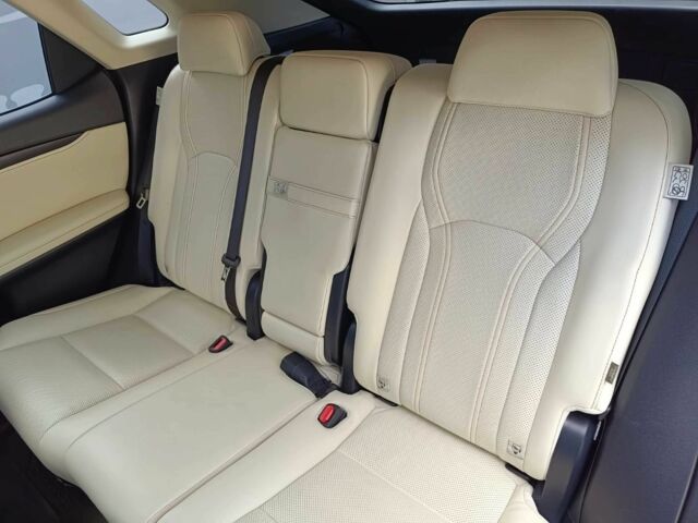 Чорний Лексус РХ, об'ємом двигуна 3.5 л та пробігом 22 тис. км за 40400 $, фото 11 на Automoto.ua