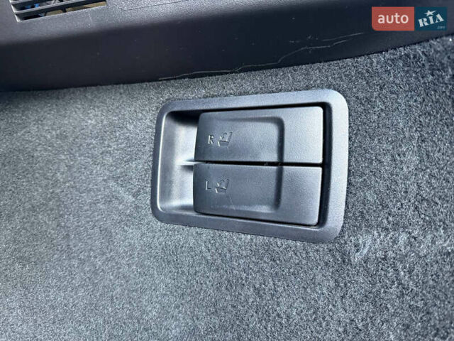Черный Лексус РХ, объемом двигателя 3.46 л и пробегом 61 тыс. км за 49500 $, фото 34 на Automoto.ua