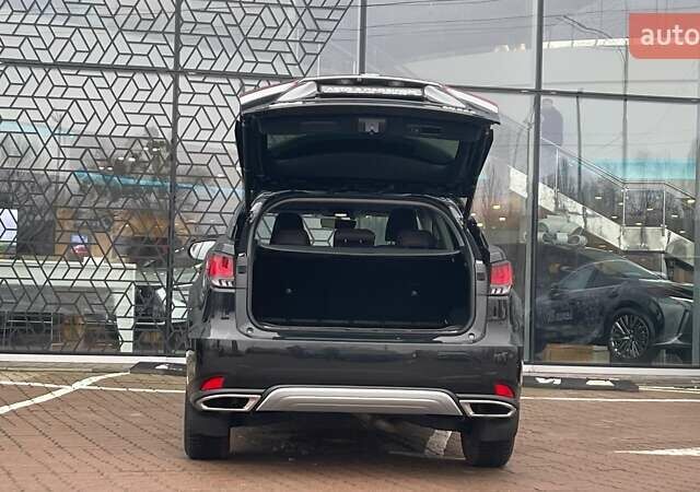 Черный Лексус РХ, объемом двигателя 2 л и пробегом 103 тыс. км за 49705 $, фото 9 на Automoto.ua