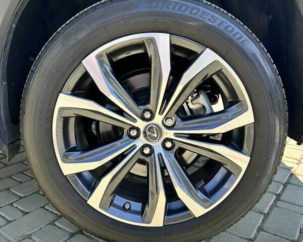 Черный Лексус РХ, объемом двигателя 3.46 л и пробегом 19 тыс. км за 55000 $, фото 11 на Automoto.ua