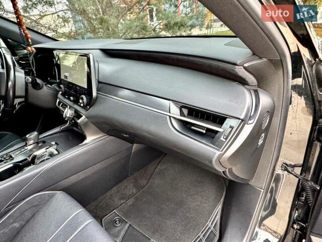 Черный Лексус РХ, объемом двигателя 2.4 л и пробегом 85 тыс. км за 59500 $, фото 59 на Automoto.ua