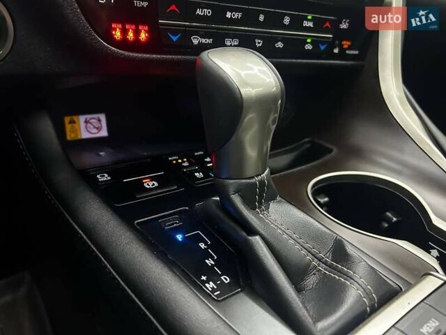 Чорний Лексус РХ, об'ємом двигуна 3.46 л та пробігом 45 тис. км за 46000 $, фото 9 на Automoto.ua