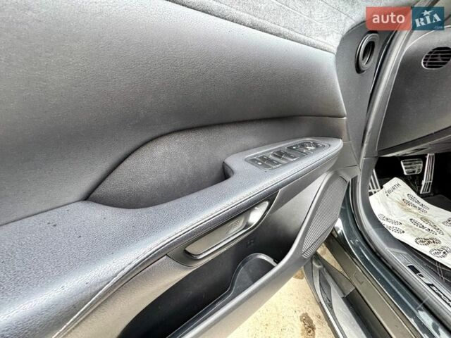 Черный Лексус РХ, объемом двигателя 2.4 л и пробегом 85 тыс. км за 59500 $, фото 34 на Automoto.ua