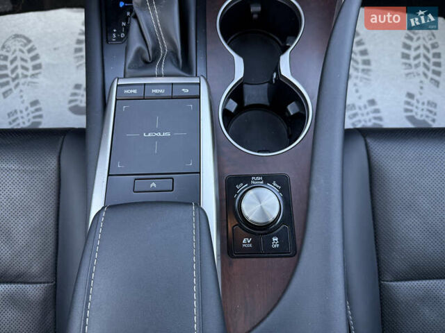 Черный Лексус РХ, объемом двигателя 3.46 л и пробегом 61 тыс. км за 51500 $, фото 19 на Automoto.ua