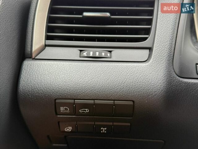 Чорний Лексус РХ, об'ємом двигуна 2 л та пробігом 51 тис. км за 53500 $, фото 17 на Automoto.ua