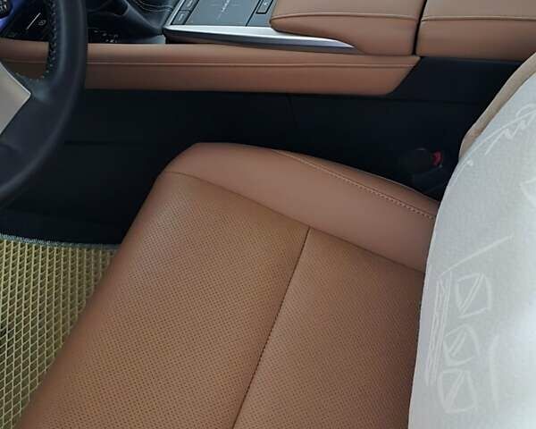 Лексус РХ 2022 в Одессе на Automoto.ua Черный Лексус РХ, объемом двигателя 2 л и пробегом 18 тыс. км за 54000 $, фото 4 на Automoto.ua