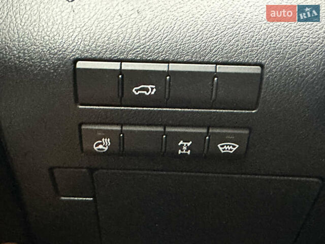 Черный Лексус РХ, объемом двигателя 2 л и пробегом 30 тыс. км за 50900 $, фото 11 на Automoto.ua
