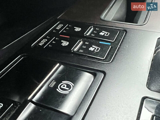 Черный Лексус РХ, объемом двигателя 3.46 л и пробегом 61 тыс. км за 53900 $, фото 25 на Automoto.ua