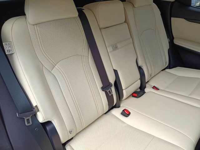 Чорний Лексус РХ, об'ємом двигуна 3.5 л та пробігом 22 тис. км за 40400 $, фото 10 на Automoto.ua