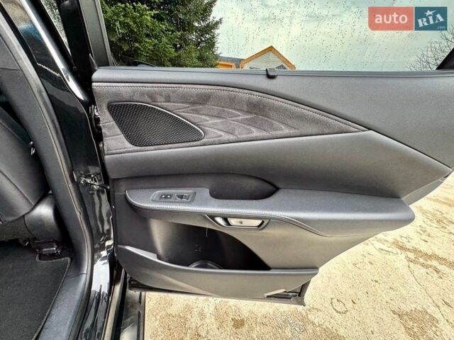 Черный Лексус РХ, объемом двигателя 2.4 л и пробегом 85 тыс. км за 59500 $, фото 74 на Automoto.ua