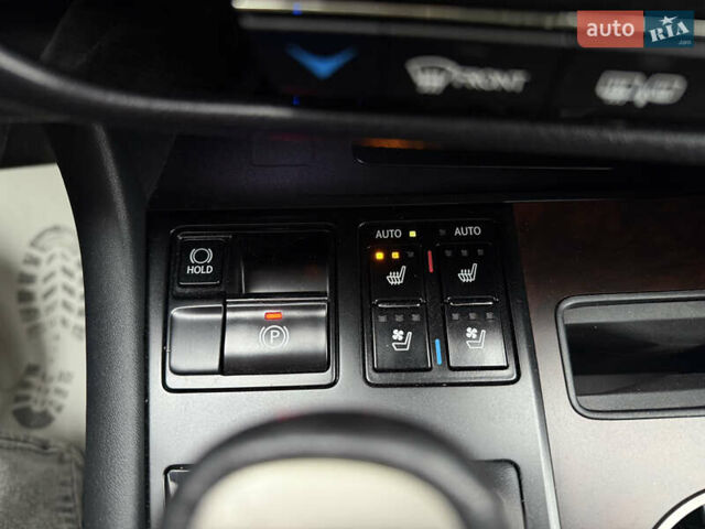 Черный Лексус РХ, объемом двигателя 3.46 л и пробегом 61 тыс. км за 53900 $, фото 23 на Automoto.ua