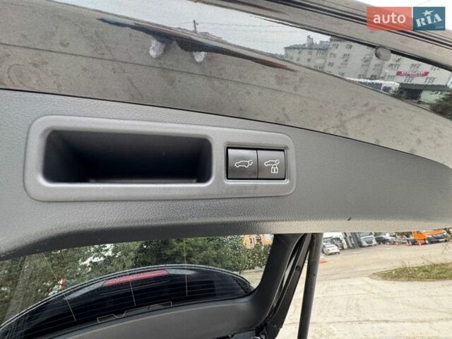 Черный Лексус РХ, объемом двигателя 2.4 л и пробегом 85 тыс. км за 59500 $, фото 97 на Automoto.ua