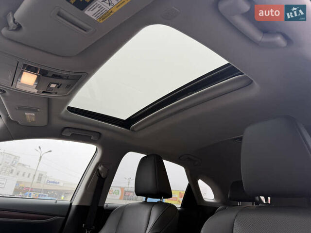 Черный Лексус РХ, объемом двигателя 3.46 л и пробегом 61 тыс. км за 53900 $, фото 40 на Automoto.ua