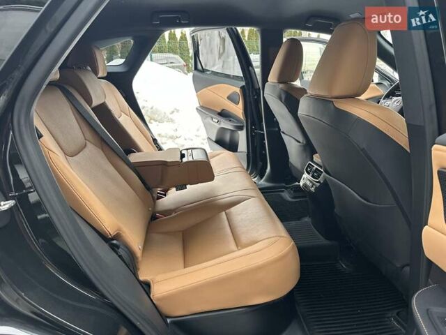 Чорний Лексус РХ, об'ємом двигуна 2.39 л та пробігом 25 тис. км за 68700 $, фото 39 на Automoto.ua