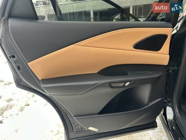 Чорний Лексус РХ, об'ємом двигуна 2.39 л та пробігом 25 тис. км за 68700 $, фото 57 на Automoto.ua