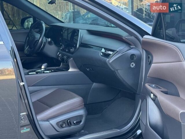 Чорний Лексус РХ, об'ємом двигуна 2.4 л та пробігом 80 тис. км за 64154 $, фото 5 на Automoto.ua