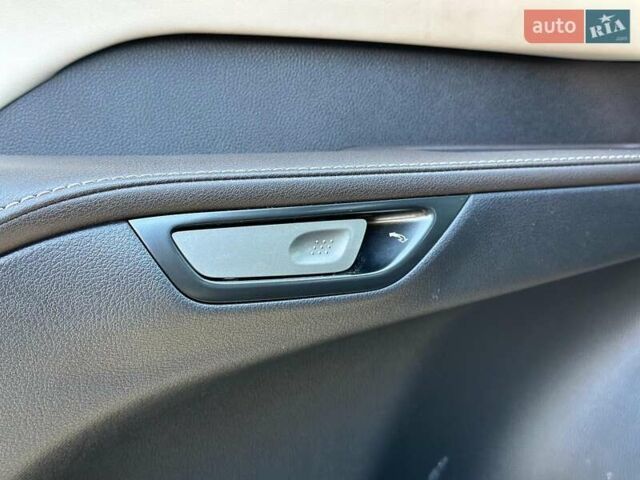 Чорний Лексус РХ, об'ємом двигуна 2.4 л та пробігом 20 тис. км за 54990 $, фото 23 на Automoto.ua