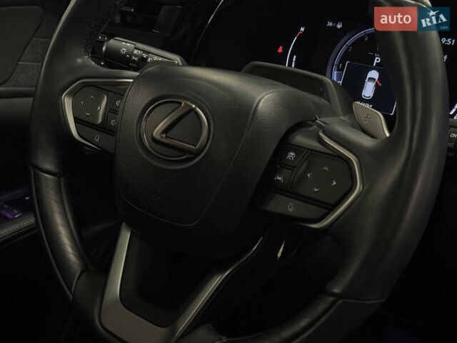 Чорний Лексус РХ, об'ємом двигуна 2.4 л та пробігом 19 тис. км за 61999 $, фото 32 на Automoto.ua