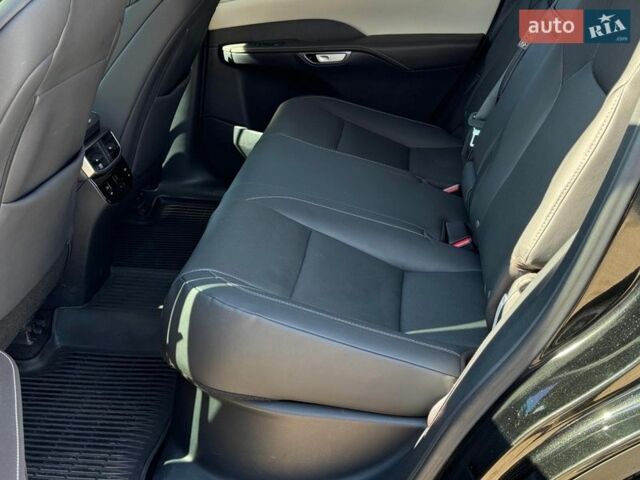 Черный Лексус РХ, объемом двигателя 2.4 л и пробегом 23 тыс. км за 51990 $, фото 21 на Automoto.ua