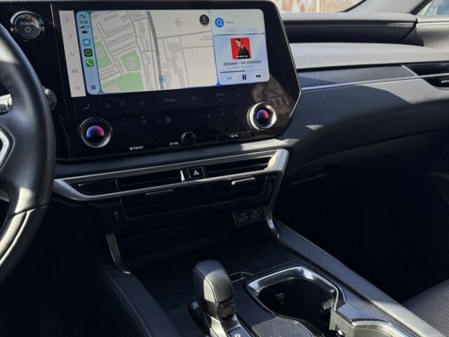 Черный Лексус РХ, объемом двигателя 2.5 л и пробегом 12 тыс. км за 75000 $, фото 13 на Automoto.ua