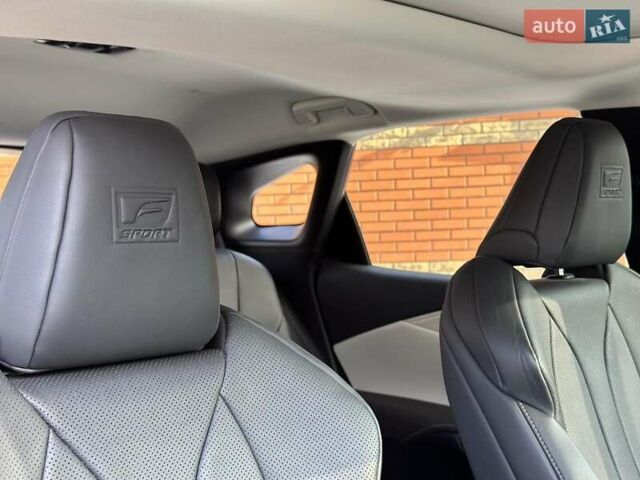 Чорний Лексус РХ, об'ємом двигуна 2.4 л та пробігом 20 тис. км за 54990 $, фото 19 на Automoto.ua