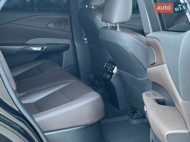 Чорний Лексус РХ, об'ємом двигуна 2.4 л та пробігом 80 тис. км за 64154 $, фото 6 на Automoto.ua