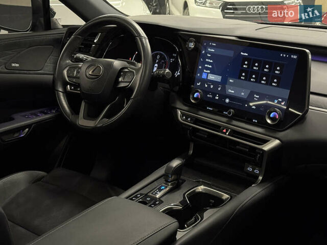 Чорний Лексус РХ, об'ємом двигуна 2.4 л та пробігом 19 тис. км за 61999 $, фото 30 на Automoto.ua