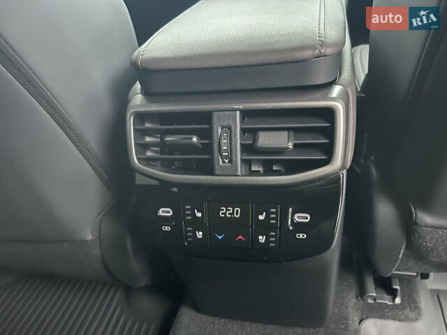 Черный Лексус РХ, объемом двигателя 2.4 л и пробегом 78 тыс. км за 63500 $, фото 19 на Automoto.ua