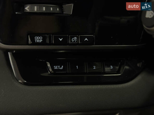 Чорний Лексус РХ, об'ємом двигуна 2.4 л та пробігом 19 тис. км за 61999 $, фото 37 на Automoto.ua