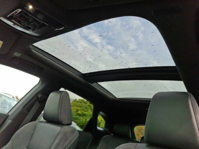 Чорний Лексус РХ, об'ємом двигуна 2.4 л та пробігом 13 тис. км за 29000 $, фото 7 на Automoto.ua