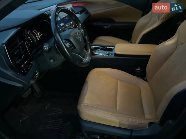 Черный Лексус РХ, объемом двигателя 2.39 л и пробегом 55 тыс. км за 69000 $, фото 4 на Automoto.ua