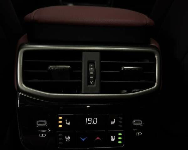 Черный Лексус РХ, объемом двигателя 2.39 л и пробегом 14 тыс. км за 77999 $, фото 71 на Automoto.ua