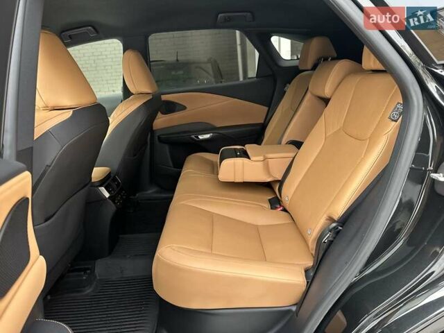 Чорний Лексус РХ, об'ємом двигуна 2.39 л та пробігом 25 тис. км за 68700 $, фото 38 на Automoto.ua