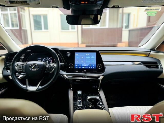 Чорний Лексус РХ, об'ємом двигуна 2.4 л та пробігом 36 тис. км за 64500 $, фото 4 на Automoto.ua